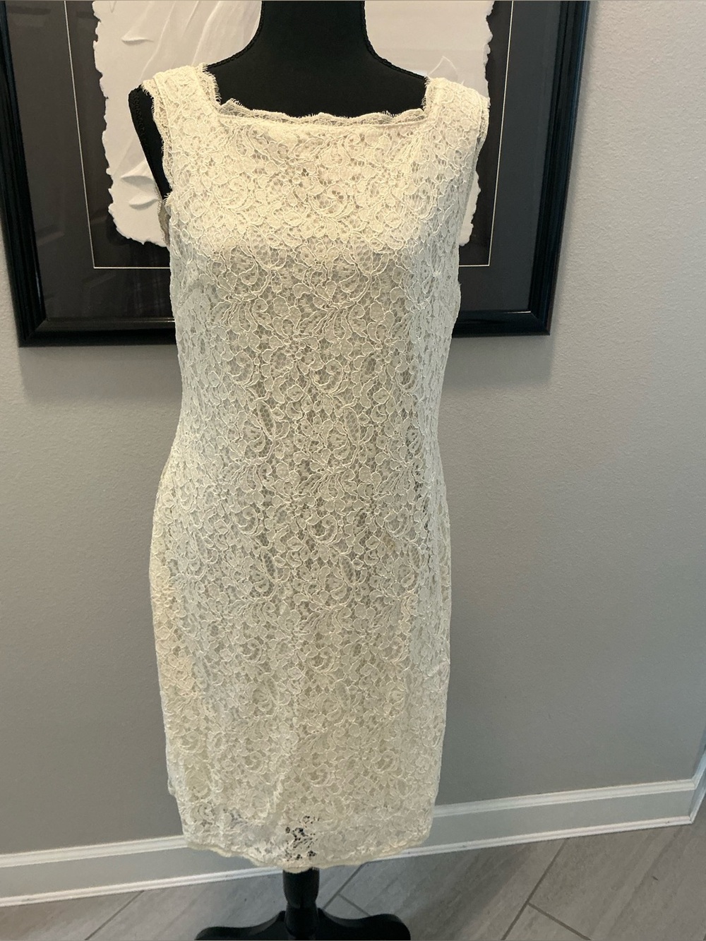 Cache ivory lace sheath dress size 12 NWT cocktail, bridal